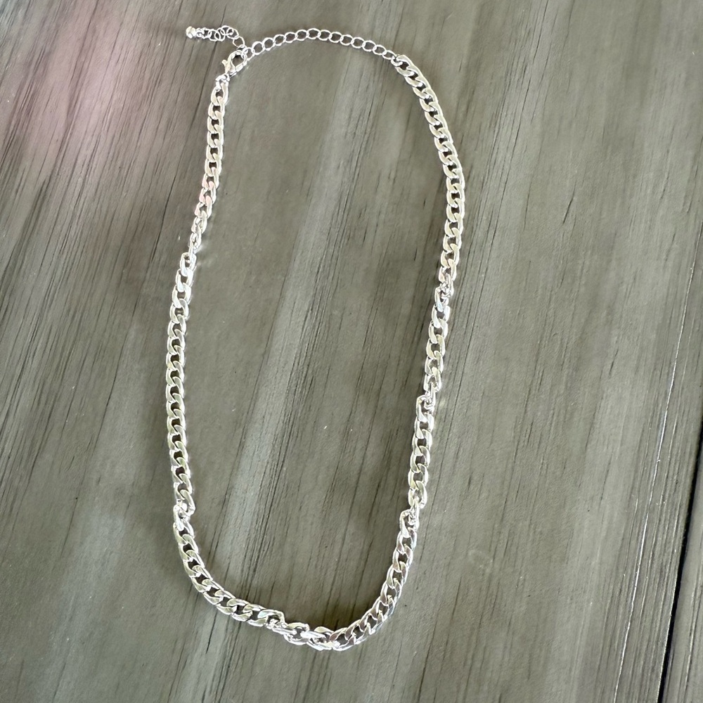 Elegant Silver Chain Necklace